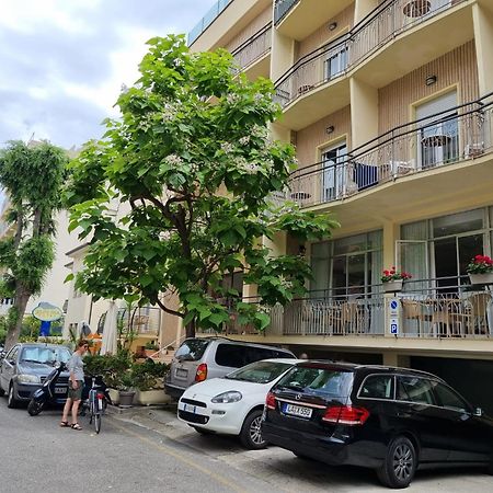 Hotel Esperia Cattolica Ngoại thất bức ảnh